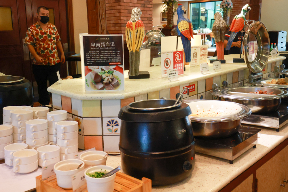 台東娜路彎大酒店寵物房開箱｜五星級飯店設施全攻略！免費下午茶、兒童遊戲區、露天泳池一次玩好玩滿