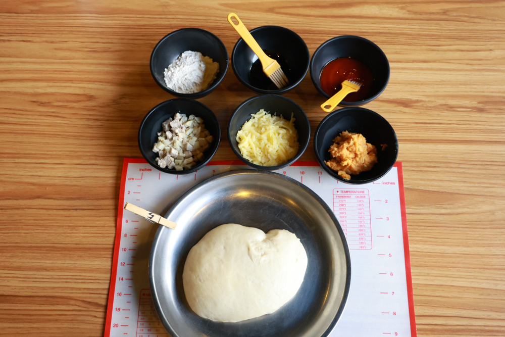 南投溪頭溪部好呆庄野宿體驗庄園|寵物友善露營車&馬車帳篷住宿開箱,一泊二食、野溪抓蝦超好玩! - 第23張圖