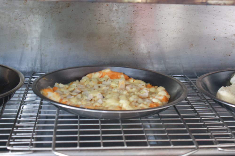 南投溪頭溪部好呆庄野宿體驗庄園|寵物友善露營車&馬車帳篷住宿開箱,一泊二食、野溪抓蝦超好玩! - 第26張圖