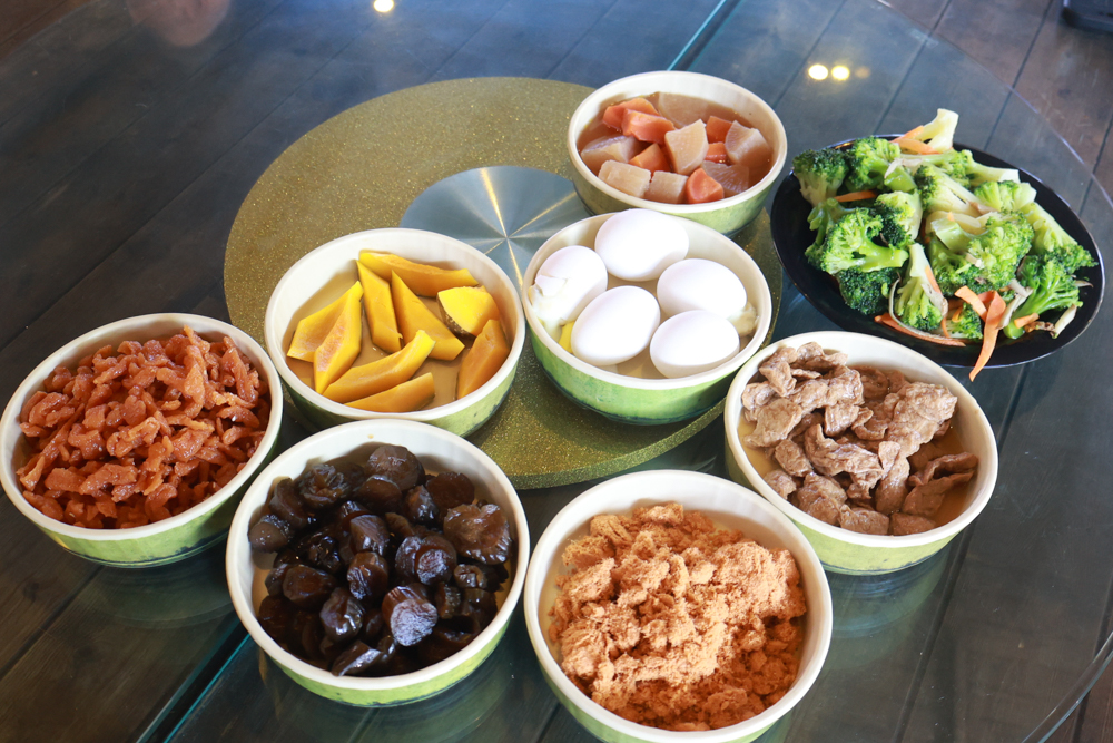 南投溪頭溪部好呆庄野宿體驗庄園|寵物友善露營車&馬車帳篷住宿開箱,一泊二食、野溪抓蝦超好玩! - 第51張圖