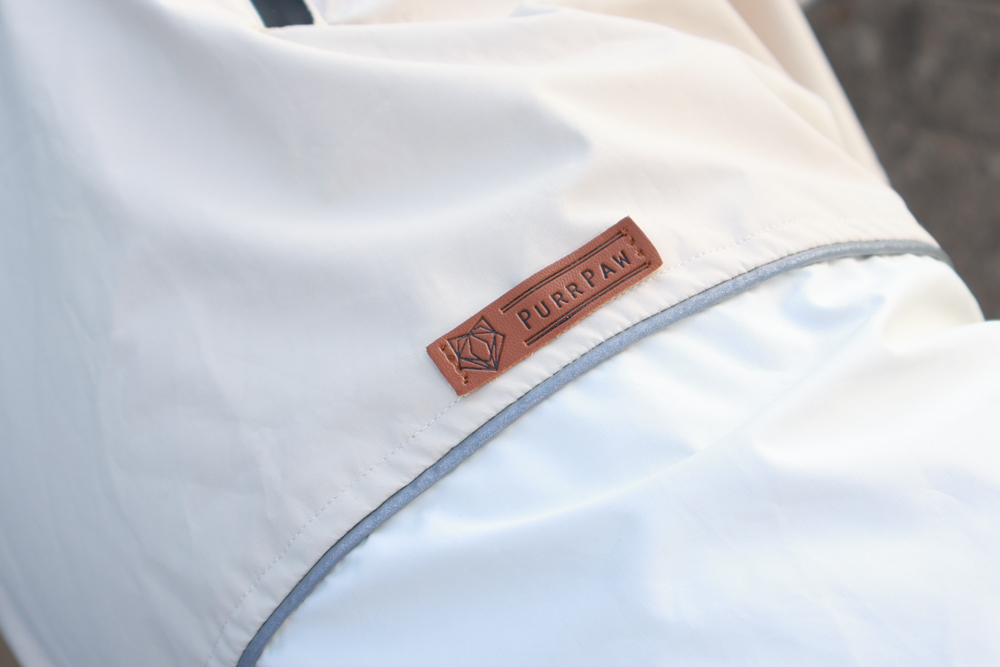 Rain Rover 毛孩漫遊衣｜晴天雨天一件搞定。防水透氣、時尚又好穿的寵物機能雨衣！！可當風衣又可以變雨衣，超實穿