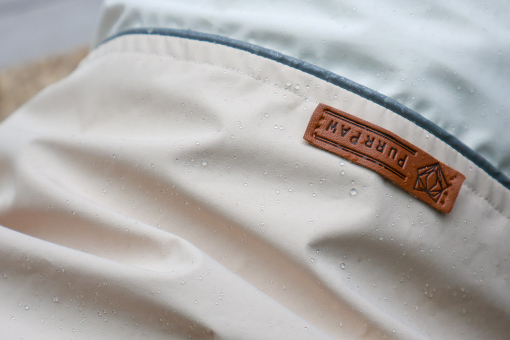 Rain Rover 毛孩漫遊衣|晴天雨天一件搞定。防水透氣、時尚又好穿的寵物機能雨衣!!可當風衣又可以變雨衣,超實穿 - 第15張圖 Rain Rover 毛孩漫遊衣|晴天雨天一件搞定。防水透氣、時尚又好穿的寵物機能雨衣!!可當風衣又可以變雨衣,超實穿