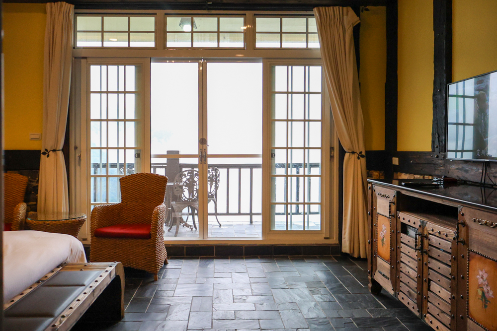 清境凡賽斯莊園 Vanse Manor|南法歐風木屋城堡 × 擁抱山嵐雲海的歐式夢幻莊園 × 南投清境寵物友善住宿 × 火鍋晚餐 - 第35張圖 清境凡賽斯莊園 Vanse Manor|南法歐風木屋城堡 × 擁抱山嵐雲海的歐式夢幻莊園 × 南投清境寵物友善住宿 × 火鍋晚餐