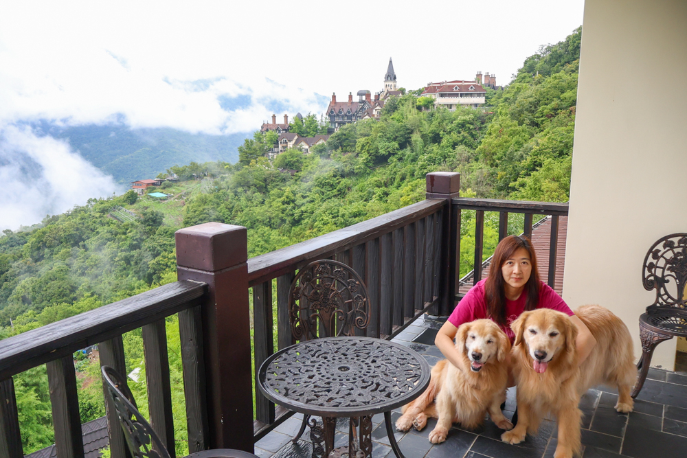 清境凡賽斯莊園 Vanse Manor|南法歐風木屋城堡 × 擁抱山嵐雲海的歐式夢幻莊園 × 南投清境寵物友善住宿 × 火鍋晚餐 - 第41張圖 清境凡賽斯莊園 Vanse Manor|南法歐風木屋城堡 × 擁抱山嵐雲海的歐式夢幻莊園 × 南投清境寵物友善住宿 × 火鍋晚餐