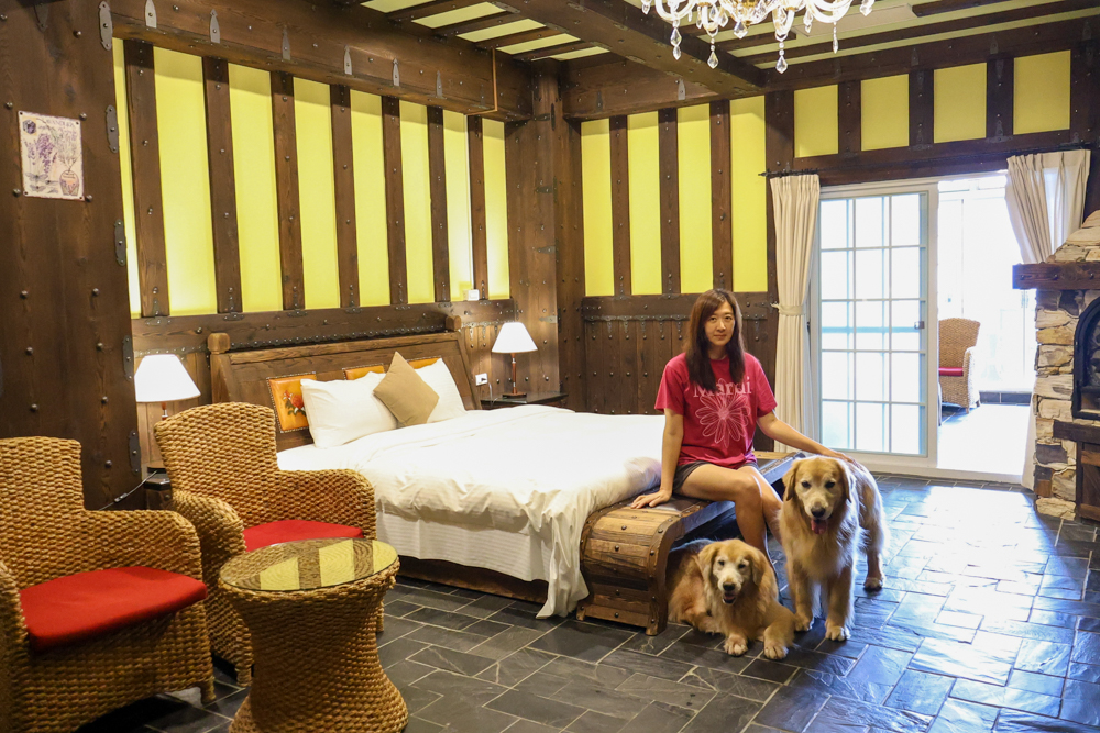 清境凡賽斯莊園 Vanse Manor|南法歐風木屋城堡 × 擁抱山嵐雲海的歐式夢幻莊園 × 南投清境寵物友善住宿 × 火鍋晚餐 - 第30張圖 清境凡賽斯莊園 Vanse Manor|南法歐風木屋城堡 × 擁抱山嵐雲海的歐式夢幻莊園 × 南投清境寵物友善住宿 × 火鍋晚餐