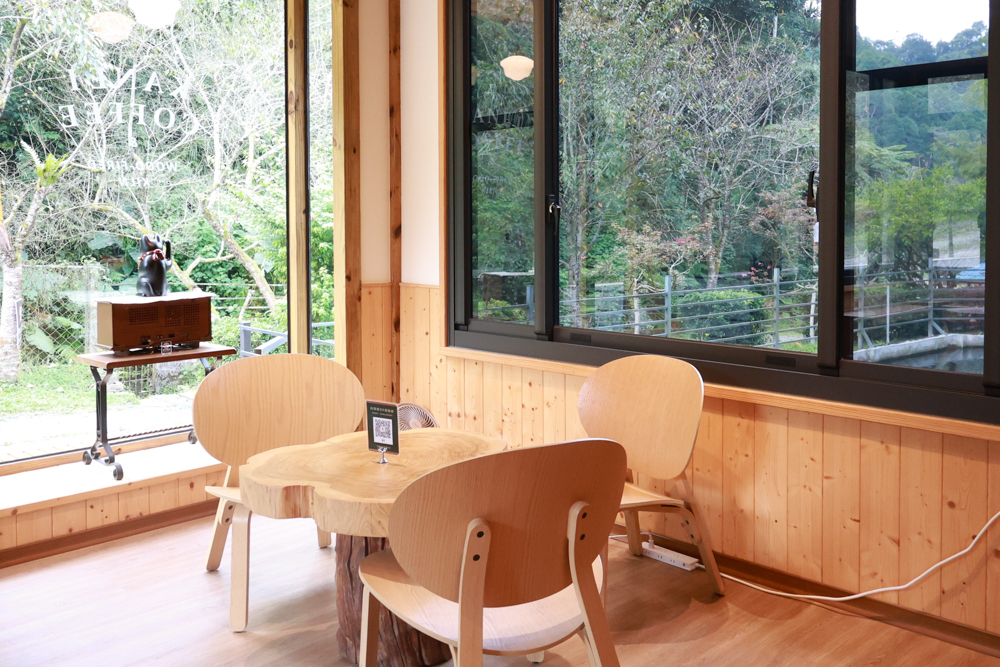 南投魚池金井珈琲 & 薪窯｜隱身山林的小京都氛圍日式咖啡廳・日式昭和森林系咖啡廳＋南投寵物友善餐廳