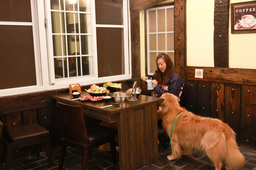 清境凡賽斯莊園 Vanse Manor|南法歐風木屋城堡 × 擁抱山嵐雲海的歐式夢幻莊園 × 寵物友善住宿推薦 × 火鍋晚餐 - 第32張圖