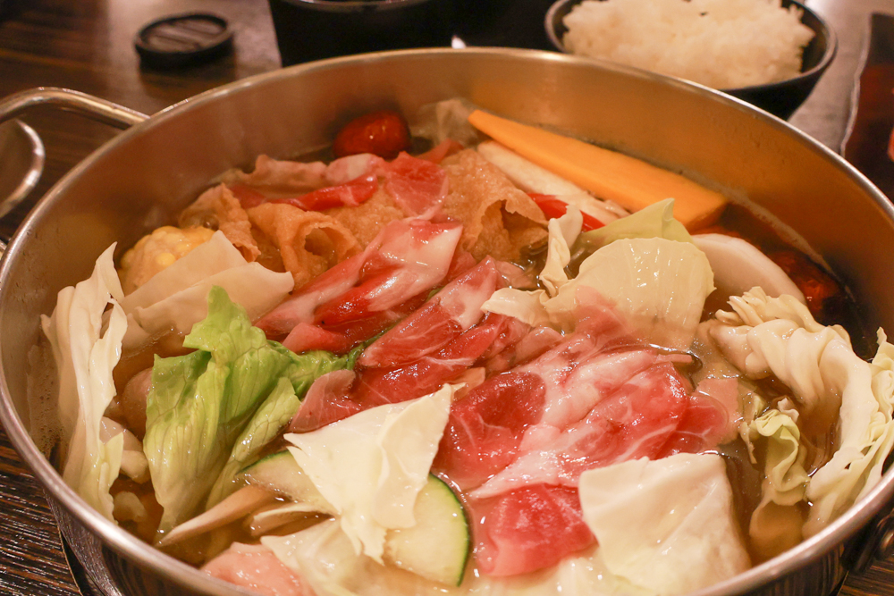 清境凡賽斯莊園 Vanse Manor|南法歐風木屋城堡 × 擁抱山嵐雲海的歐式夢幻莊園 × 寵物友善住宿推薦 × 火鍋晚餐 - 第30張圖