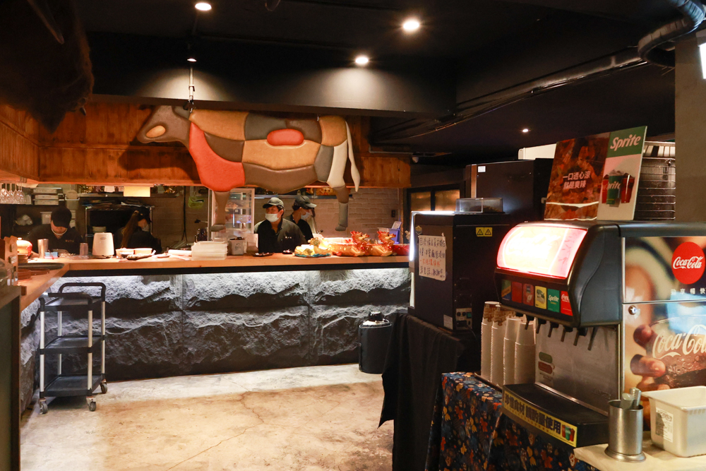 台北東區|金洹苑日式燒肉鍋物放題。台北寵物友善餐廳推薦、和牛螃蟹龍蝦海鮮吃到飽、火烤兩吃、寵物可落地、毛孩鮮食餐 - 第5張圖