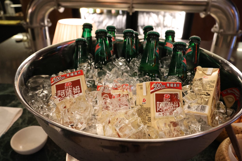 台北大安伊普索凱悅尚選酒店｜EPISODE Daan Taipei 。台北寵物友善飯店、忠孝復興 3 分鐘、音樂主題設計飯店，復古潮流風格、超強 Happy Hour