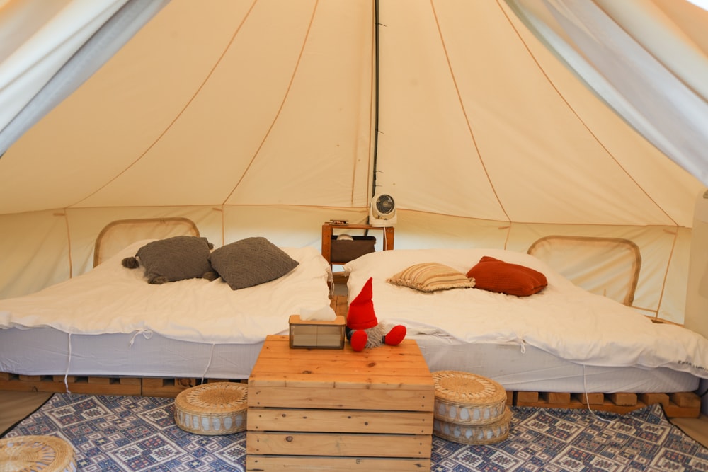 苗栗荒野半島 Glamping ｜湖景第一排豪華露營、一泊二食＋樂團駐唱、寵物友善可帶毛孩