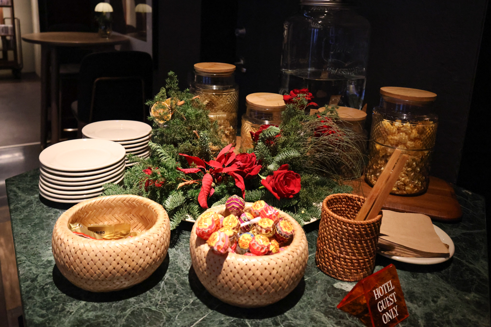 台北大安伊普索凱悅尚選酒店｜EPISODE Daan Taipei 。台北寵物友善飯店、忠孝復興 3 分鐘、音樂主題設計飯店，復古潮流風格、超強 Happy Hour