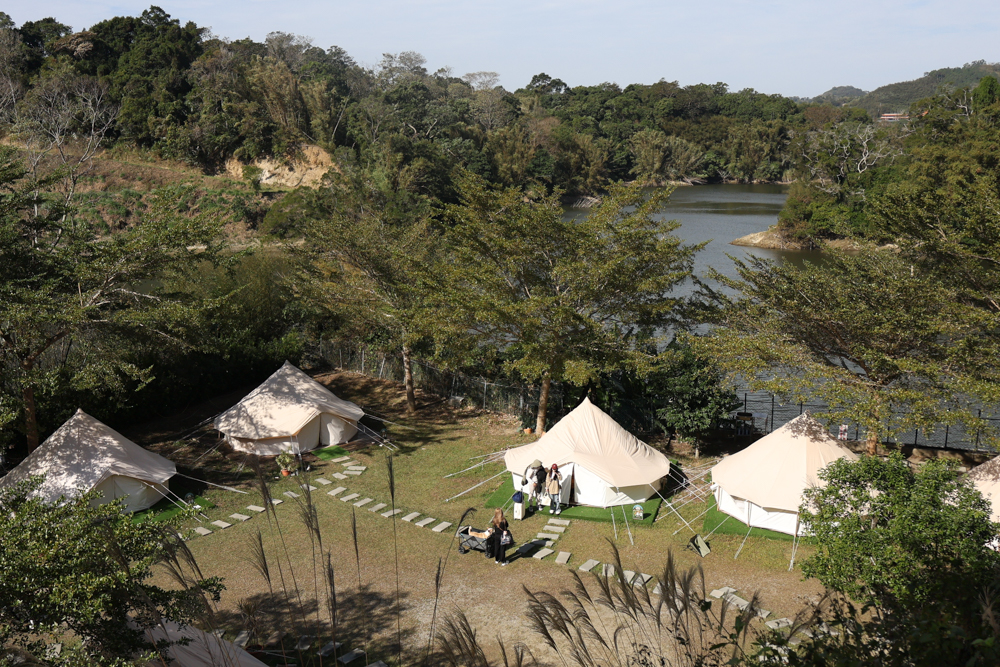 苗栗荒野半島 Glamping |湖景第一排豪華露營、一泊二食+樂團駐唱、寵物友善可帶毛孩 - 第3張圖 苗栗荒野半島 Glamping |湖景第一排豪華露營、一泊二食+樂團駐唱、寵物友善可帶毛孩