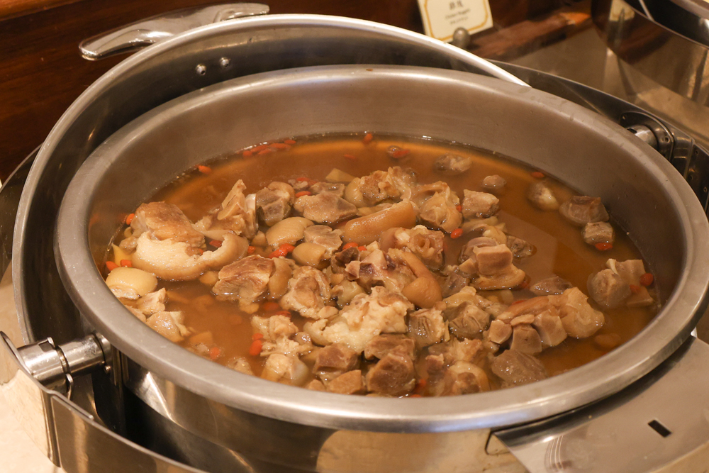 宜蘭寵物友善飯店|香格里拉冬山河渡假飯店。寵物可入住指定房型!歐風城堡飯店+美人湯+超豐盛早餐,超適合度假 - 第68張圖 宜蘭寵物友善飯店|香格里拉冬山河渡假飯店。寵物可入住指定房型!歐風城堡飯店+美人湯+超豐盛早餐,超適合度假