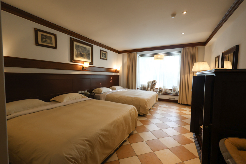 宜蘭寵物友善飯店|香格里拉冬山河渡假飯店。寵物可入住指定房型!歐風城堡飯店+美人湯+超豐盛早餐,超適合度假 - 第7張圖 宜蘭寵物友善飯店|香格里拉冬山河渡假飯店。寵物可入住指定房型!歐風城堡飯店+美人湯+超豐盛早餐,超適合度假