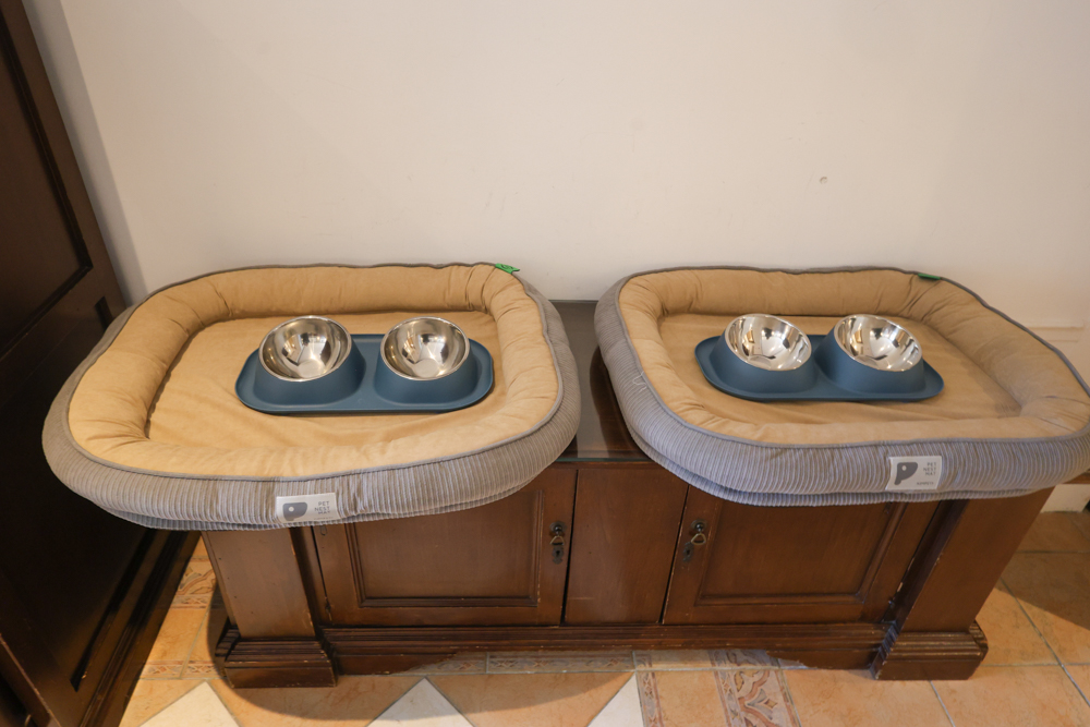 宜蘭寵物友善飯店|香格里拉冬山河渡假飯店。寵物可入住指定房型!歐風城堡飯店+美人湯+超豐盛早餐,超適合度假 - 第11張圖 宜蘭寵物友善飯店|香格里拉冬山河渡假飯店。寵物可入住指定房型!歐風城堡飯店+美人湯+超豐盛早餐,超適合度假