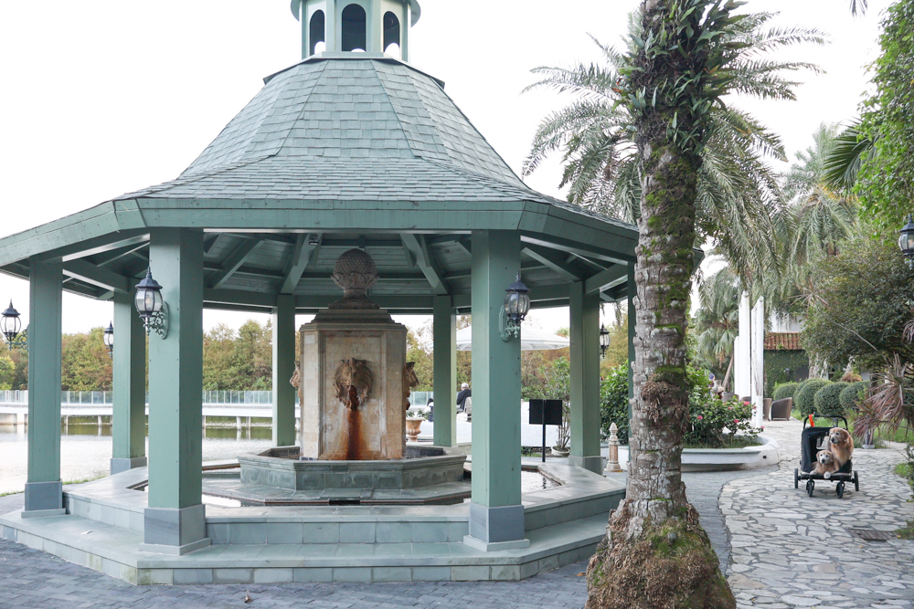 宜蘭寵物友善飯店|香格里拉冬山河渡假飯店。寵物可入住指定房型!歐風城堡飯店+美人湯+超豐盛早餐,超適合度假 - 第49張圖 宜蘭寵物友善飯店|香格里拉冬山河渡假飯店。寵物可入住指定房型!歐風城堡飯店+美人湯+超豐盛早餐,超適合度假