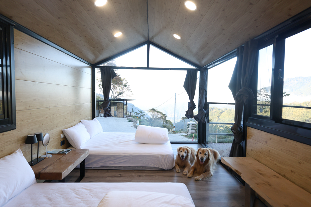 新竹尖石｜虹夕尖石 Villa 免搭帳露營區 ｜雲海山景、小木屋、太空艙、焚火爐夜景、寵物友善