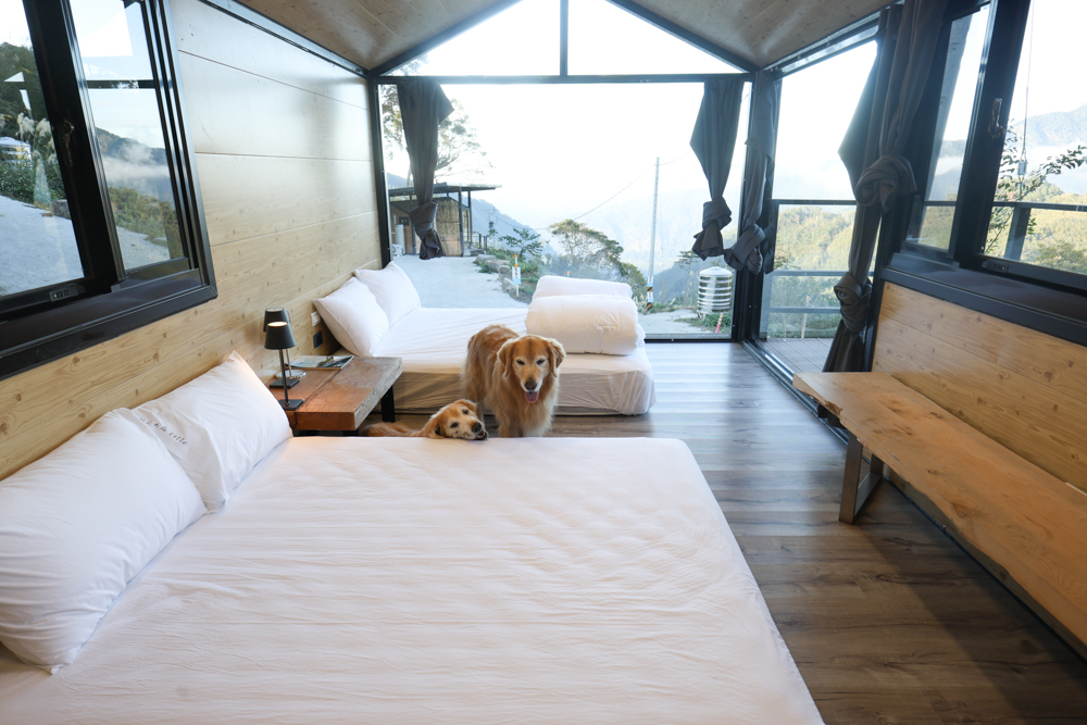 新竹尖石｜虹夕尖石 Villa 免搭帳露營區 ｜雲海山景、小木屋、太空艙、焚火爐夜景、寵物友善