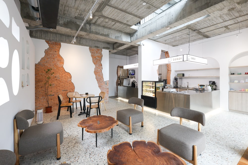 大白咖啡 DABAI CAFE|南投魚池山景玻璃屋咖啡廳、寵物友善餐廳、山景第一排、 帶毛孩一起看山喝咖啡 - 第12張圖 大白咖啡 DABAI CAFE|南投魚池山景玻璃屋咖啡廳、寵物友善餐廳、山景第一排、 帶毛孩一起看山喝咖啡