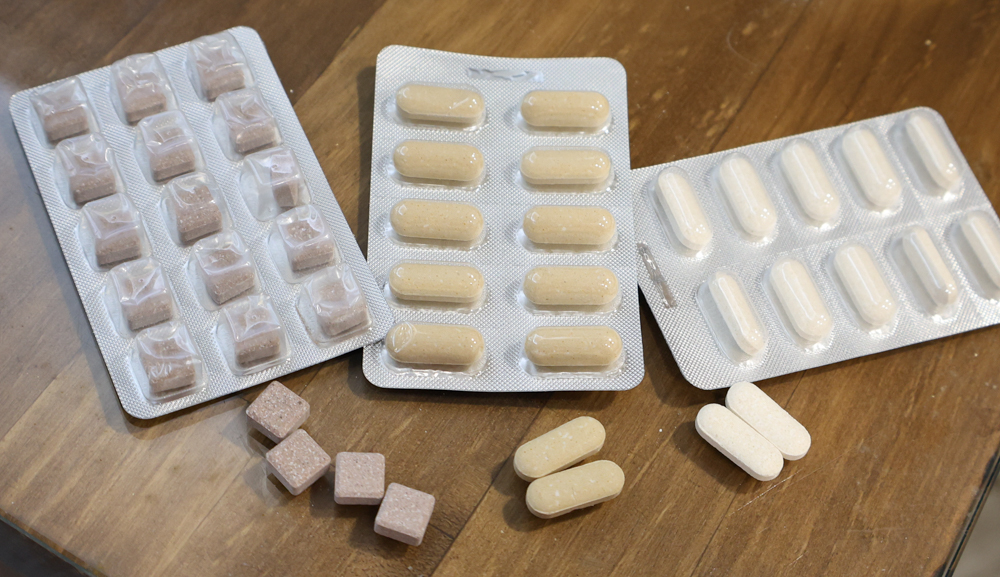 毛怪樂園凍乾開箱｜豹好餵凍乾保健品。豹骨溜（關節保健）、豹毛肌（皮膚保健）、豹放鬆（情緒放鬆、泌尿保健）＋毛怪啃咬犬凍乾（牛筋、牛鞭）