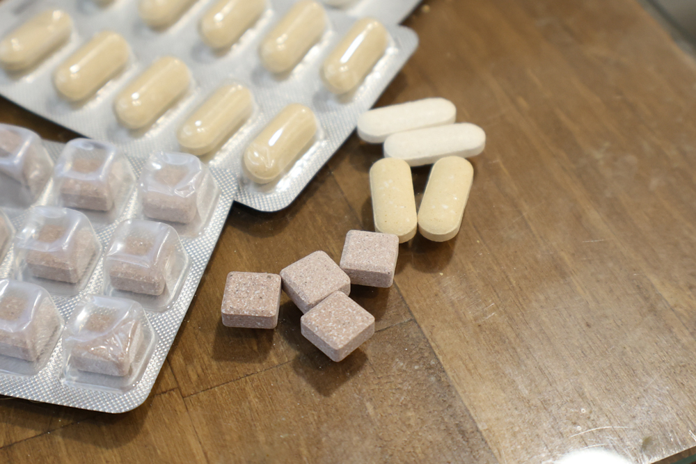 毛怪樂園凍乾開箱｜豹好餵凍乾保健品。豹骨溜（關節保健）、豹毛肌（皮膚保健）、豹放鬆（情緒放鬆、泌尿保健）＋毛怪啃咬犬凍乾（牛筋、牛鞭）