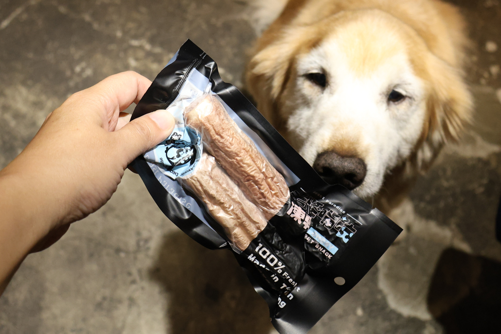 毛怪樂園凍乾開箱｜豹好餵凍乾保健品。豹骨溜（關節保健）、豹毛肌（皮膚保健）、豹放鬆（情緒放鬆、泌尿保健）＋毛怪啃咬犬凍乾（牛筋、牛鞭）