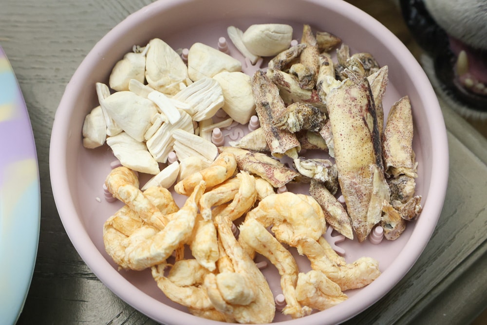 寵愛毛毛｜鱘龍魚精粹湯包、慢燉鮮鱘雞湯包。寵物補水營養湯包、慢火熬煮完整保留100%鱘龍魚精華