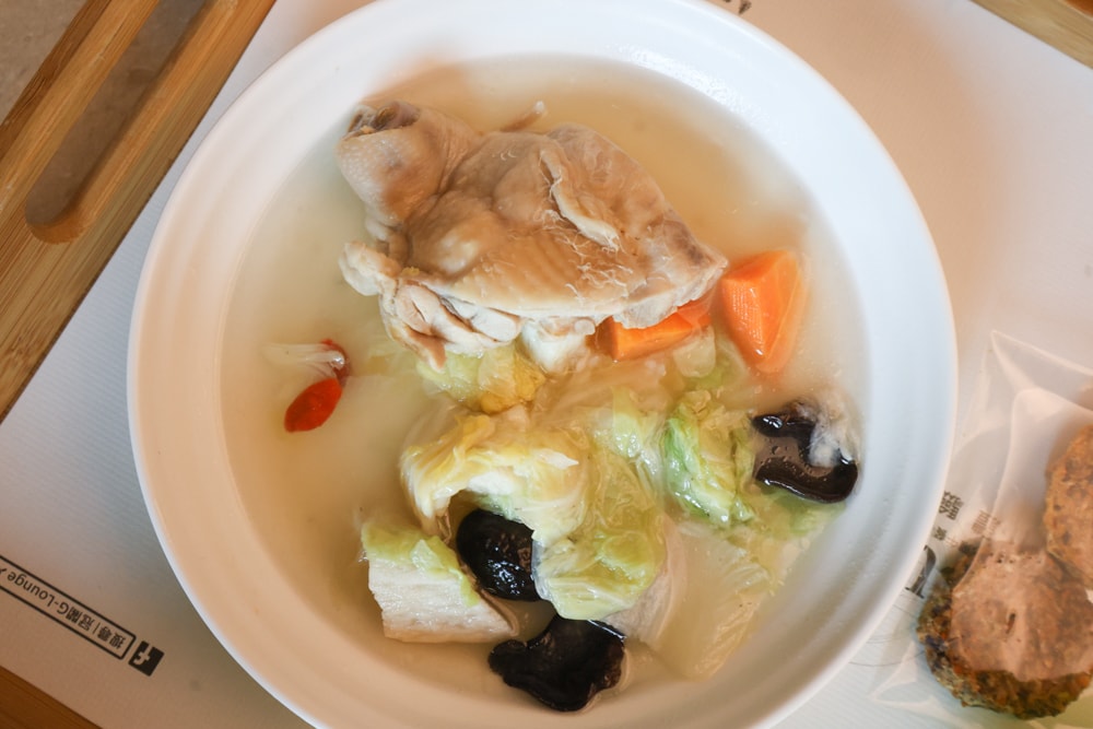 嘉義寵物友善住宿|冠閣大飯店。贈送毛孩鮮食晚餐、嘉義市區飯店、自助早餐、嘉義平價飯店推薦 - 第27張圖 嘉義寵物友善住宿|冠閣大飯店。贈送毛孩鮮食晚餐、嘉義市區飯店、自助早餐、嘉義平價飯店推薦