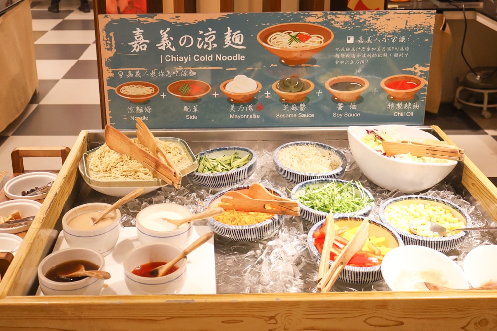 嘉義寵物友善住宿｜冠閣大飯店。贈送毛孩鮮食晚餐、嘉義市區飯店、自助早餐、嘉義平價飯店推薦