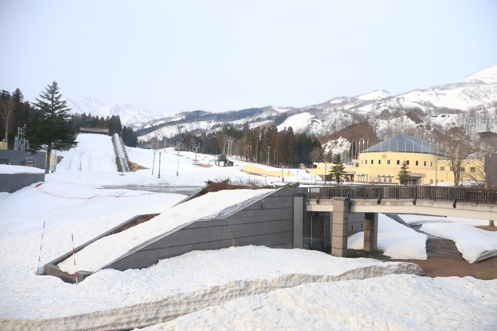 日本滑雪推薦｜樂天新井度假村 Lotte Arai Resort。妙高粉雪滑雪場、SKI IN OUT五星飯店、＋星空溫泉＋粉雪天堂一次滿足