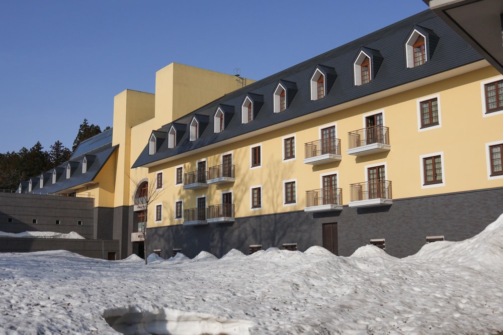 日本滑雪推薦｜樂天新井度假村 Lotte Arai Resort。妙高粉雪滑雪場、SKI IN OUT五星飯店、＋星空溫泉＋粉雪天堂一次滿足