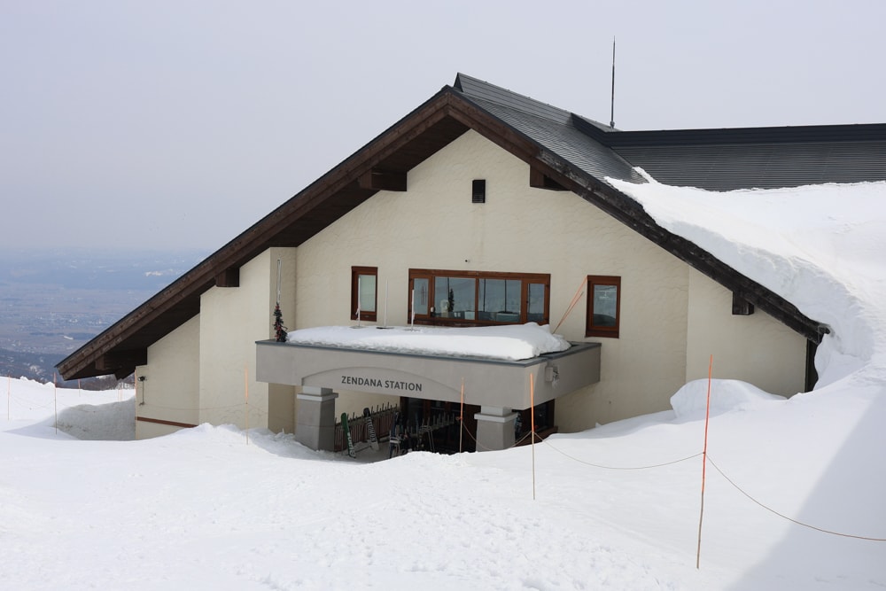 日本滑雪推薦｜樂天新井度假村 Lotte Arai Resort。妙高粉雪滑雪場、SKI IN OUT五星飯店、＋星空溫泉＋粉雪天堂一次滿足