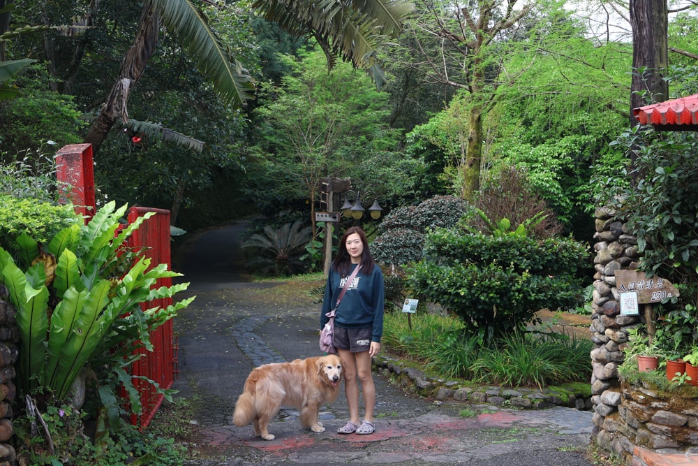 宜蘭冬山山林系住宿推薦｜香格里拉休閒農場。蘭陽平原美景＋天空鞦韆＋寵物友善一泊二食