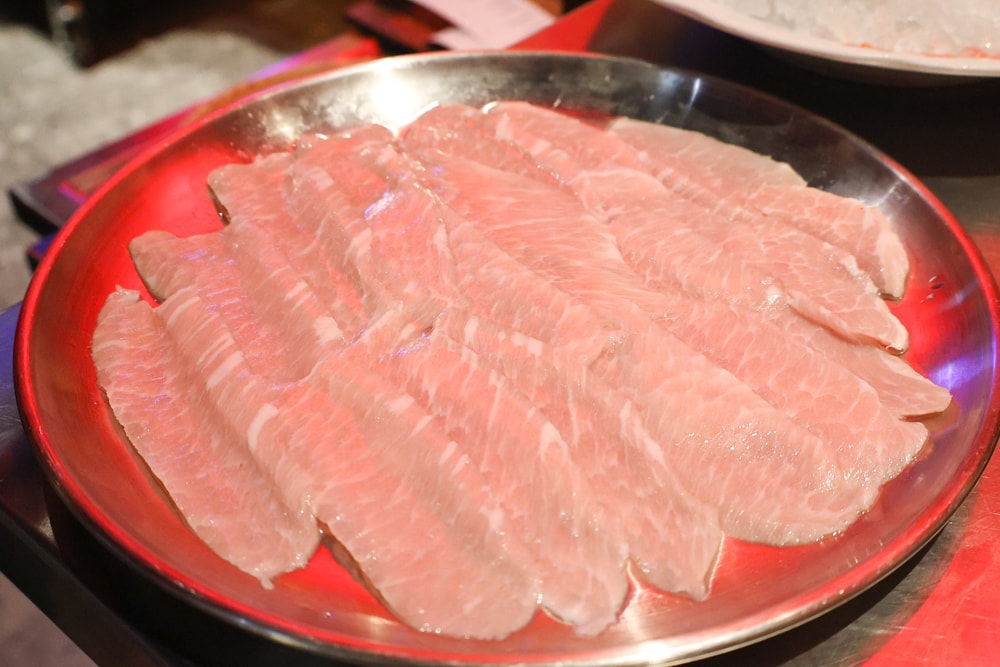 台中麻辣鍋推薦｜溫久熬老火鍋館。 重慶老火鍋、寵物友善餐廳、港式復古風必吃