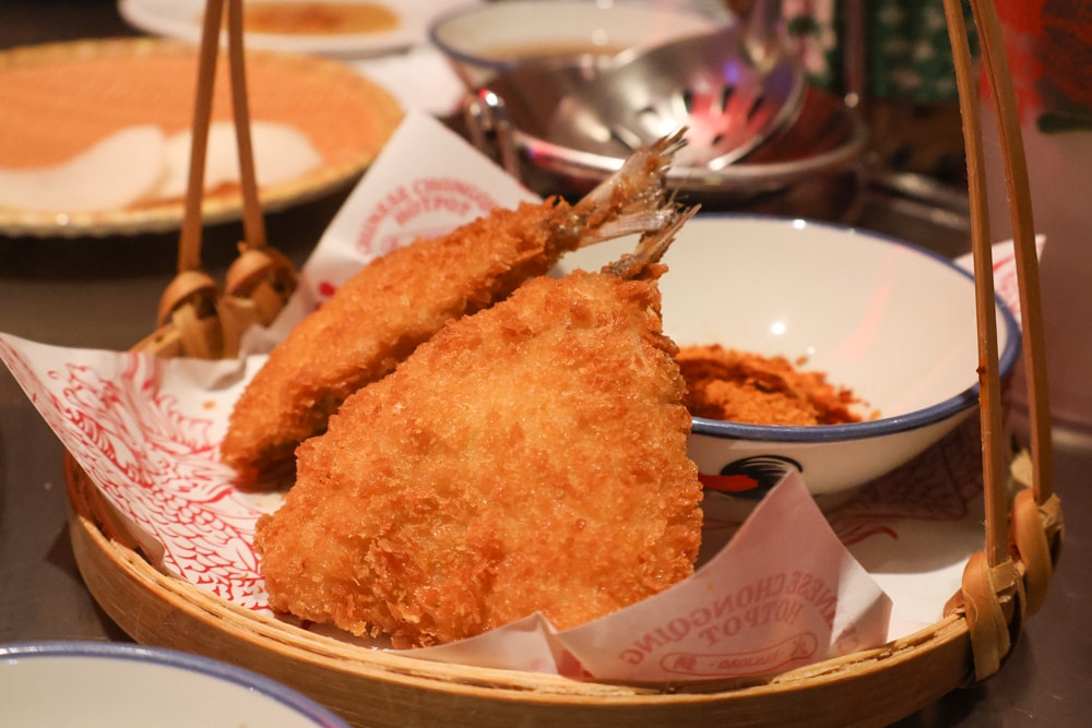 台中麻辣鍋推薦｜溫久熬老火鍋館。 重慶老火鍋、寵物友善餐廳、港式復古風必吃