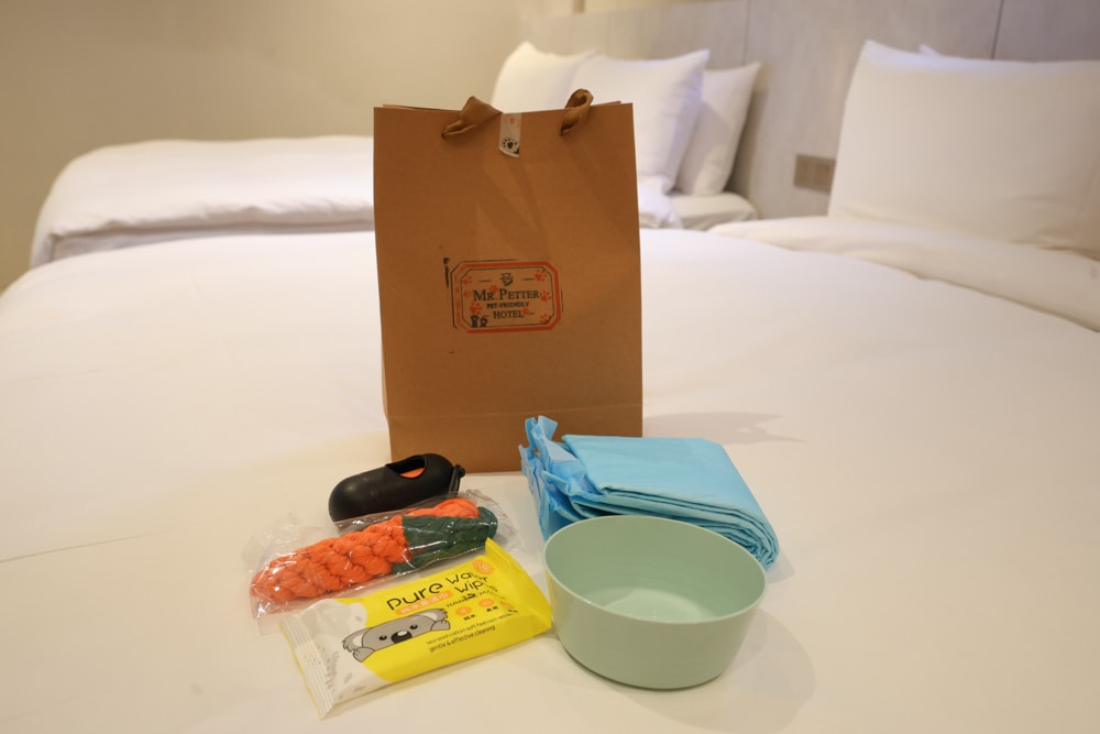 台中寵物友善住宿｜佩德先生 Mr.Petter 。北屯高質感旅店、毛孩可進房、24小時點心飲料