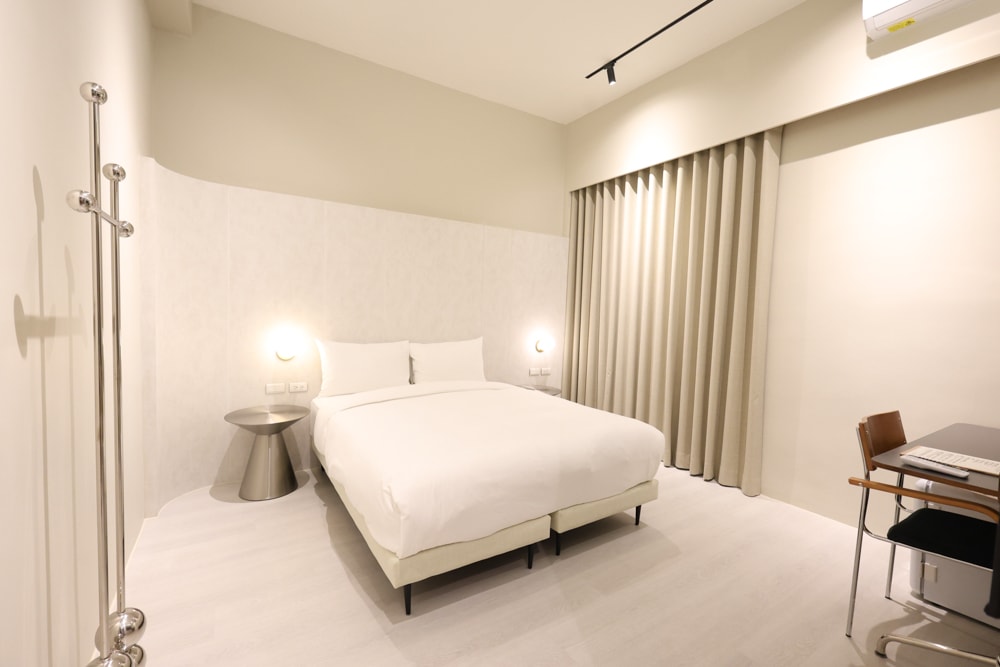 台中寵物友善住宿｜佩德先生 Mr.Petter 。北屯高質感旅店、毛孩可進房、24小時點心飲料