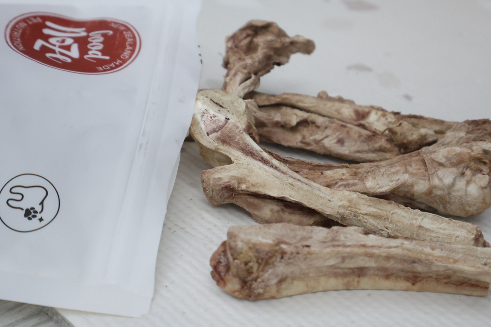 GoodNoze 狗狗凍乾主食開箱｜100%紐西蘭天然肉源，挑嘴狗、老犬必看凍乾主食推薦
