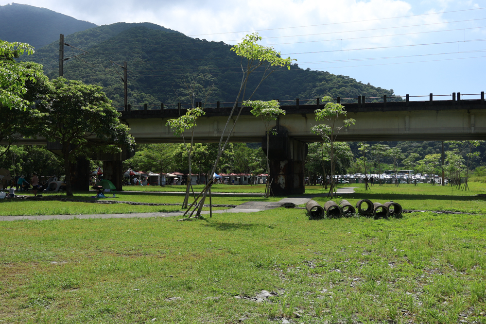宜蘭寵物友善行程景點規劃、美食住宿推薦|冬山河觀星遊船、小河文明包船、有朋會館與頭城農場 - 第6張圖 宜蘭寵物友善行程景點規劃、美食住宿推薦|冬山河觀星遊船、小河文明包船、有朋會館與頭城農場