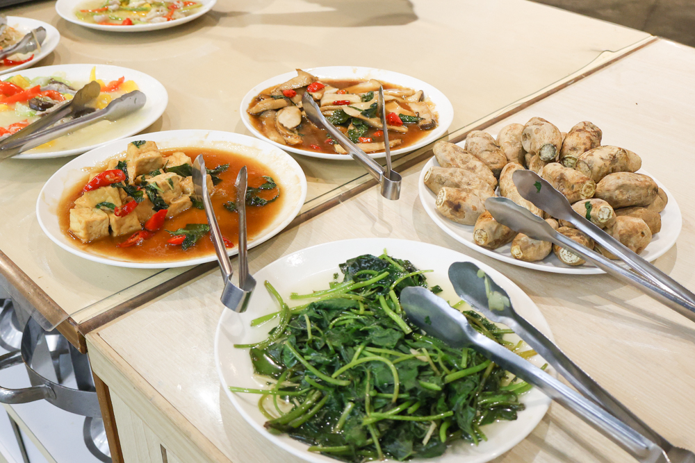 宜蘭寵物友善行程景點規劃、美食住宿推薦|冬山河觀星遊船、小河文明包船、有朋會館與頭城農場 - 第76張圖 宜蘭寵物友善行程景點規劃、美食住宿推薦|冬山河觀星遊船、小河文明包船、有朋會館與頭城農場