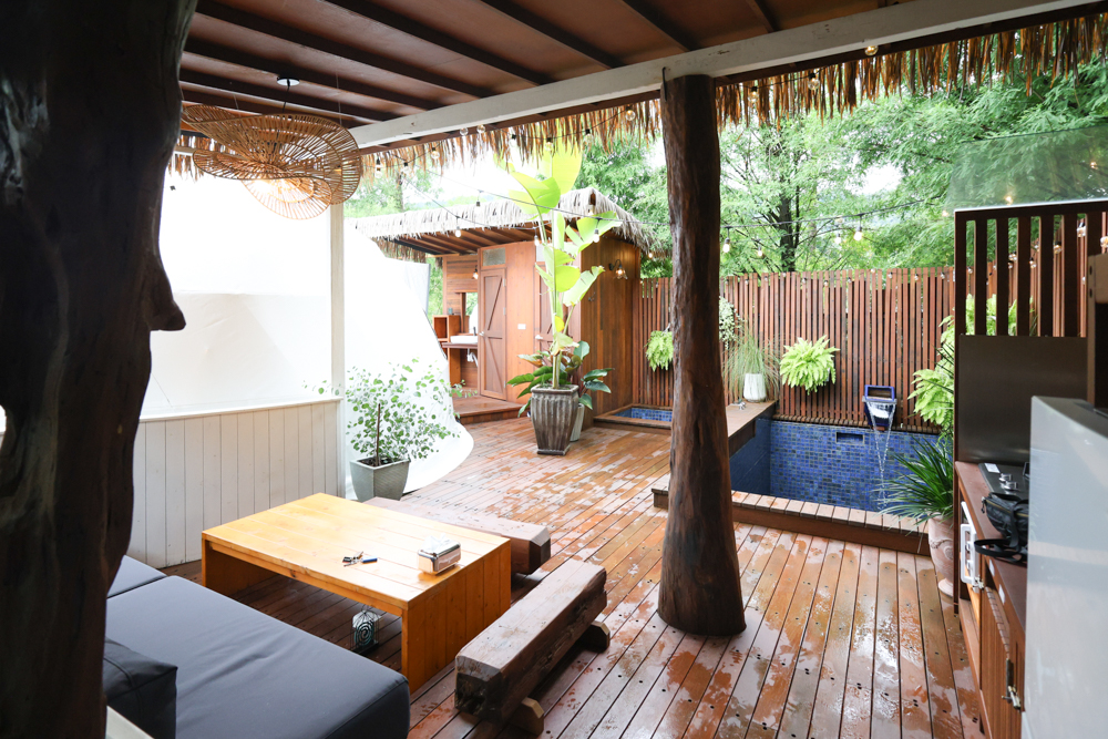南投寵物友善住宿｜心沐灣 Sun Moon Bay Villa。日月潭最新豪華露營推薦，寵物友善住宿、私人泳池、星空帳篷、Villa渡假一次滿足