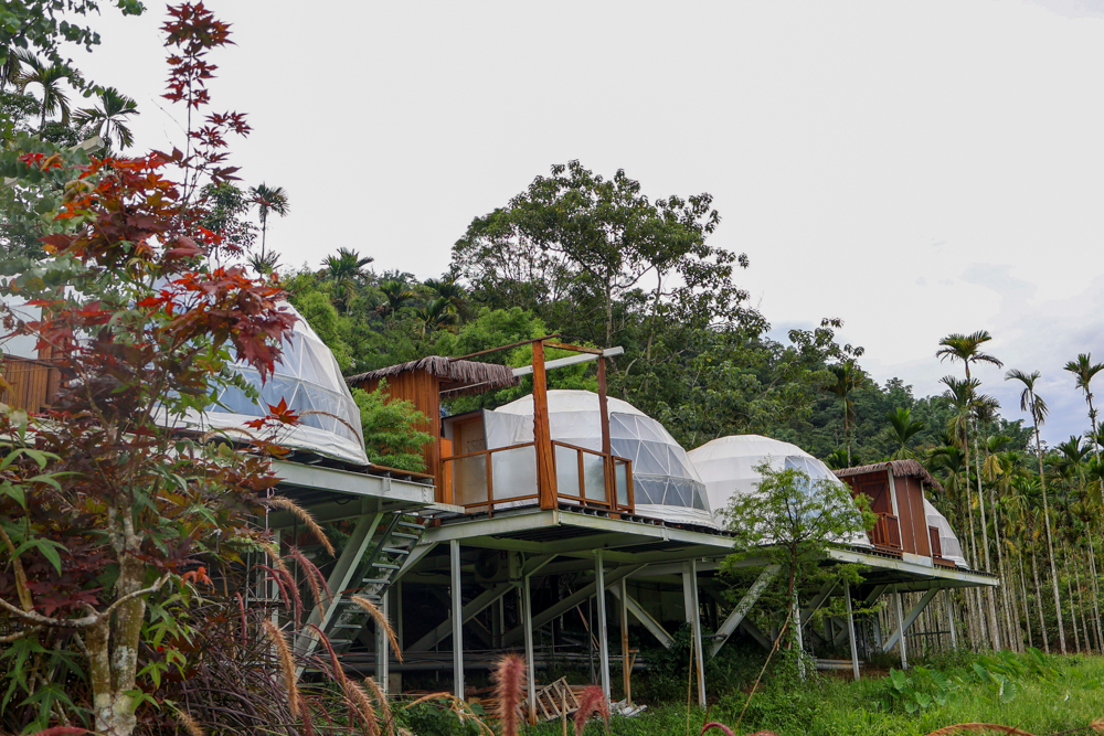 南投寵物友善住宿｜心沐灣 Sun Moon Bay Villa。日月潭最新豪華露營推薦，寵物友善住宿、私人泳池、星空帳篷、Villa渡假一次滿足