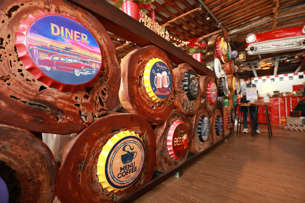 苗栗大湖美食|Route3三號公路。美國公路上經典復古美式餐廳、寵物友善餐廳、美式漢堡炸雞奶昔 - 第6張圖 苗栗大湖美食|Route3三號公路。美國公路上經典復古美式餐廳、寵物友善餐廳、美式漢堡炸雞奶昔