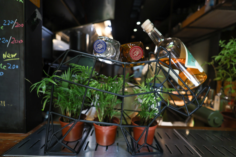 花蓮美食｜Sista mill 磨粉姊姊咖啡輕食。寵物友善餐廳、早午餐、手工碳烤歐風野生酵母麵包