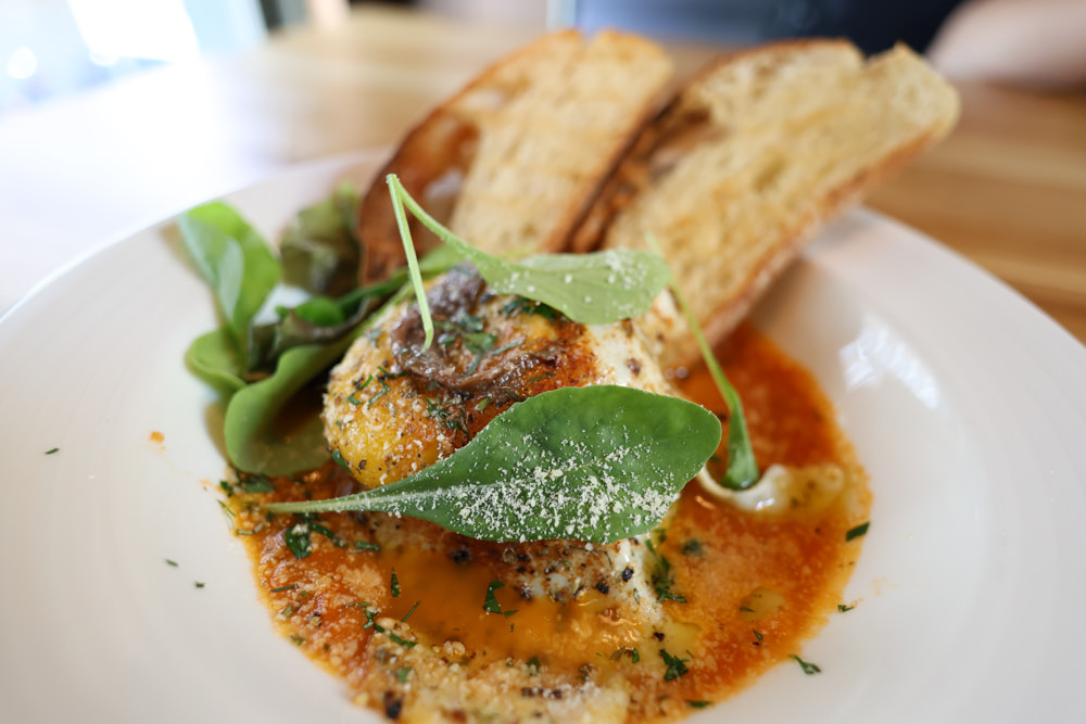 花蓮美食｜Sista mill 磨粉姊姊咖啡輕食。寵物友善餐廳、早午餐、手工碳烤歐風野生酵母麵包