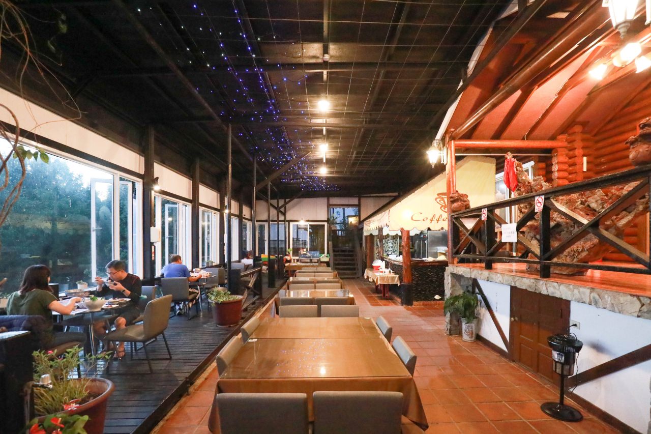 清境茲心園渡假山莊｜清境寵物友善民宿、眺望絕美碧湖最佳地理位置、擁抱療癒山嵐美景！！