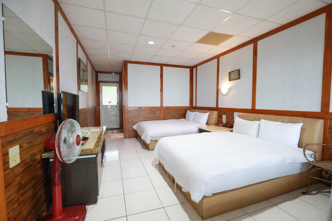 清境茲心園渡假山莊｜清境寵物友善民宿、眺望絕美碧湖最佳地理位置、擁抱療癒山嵐美景！！