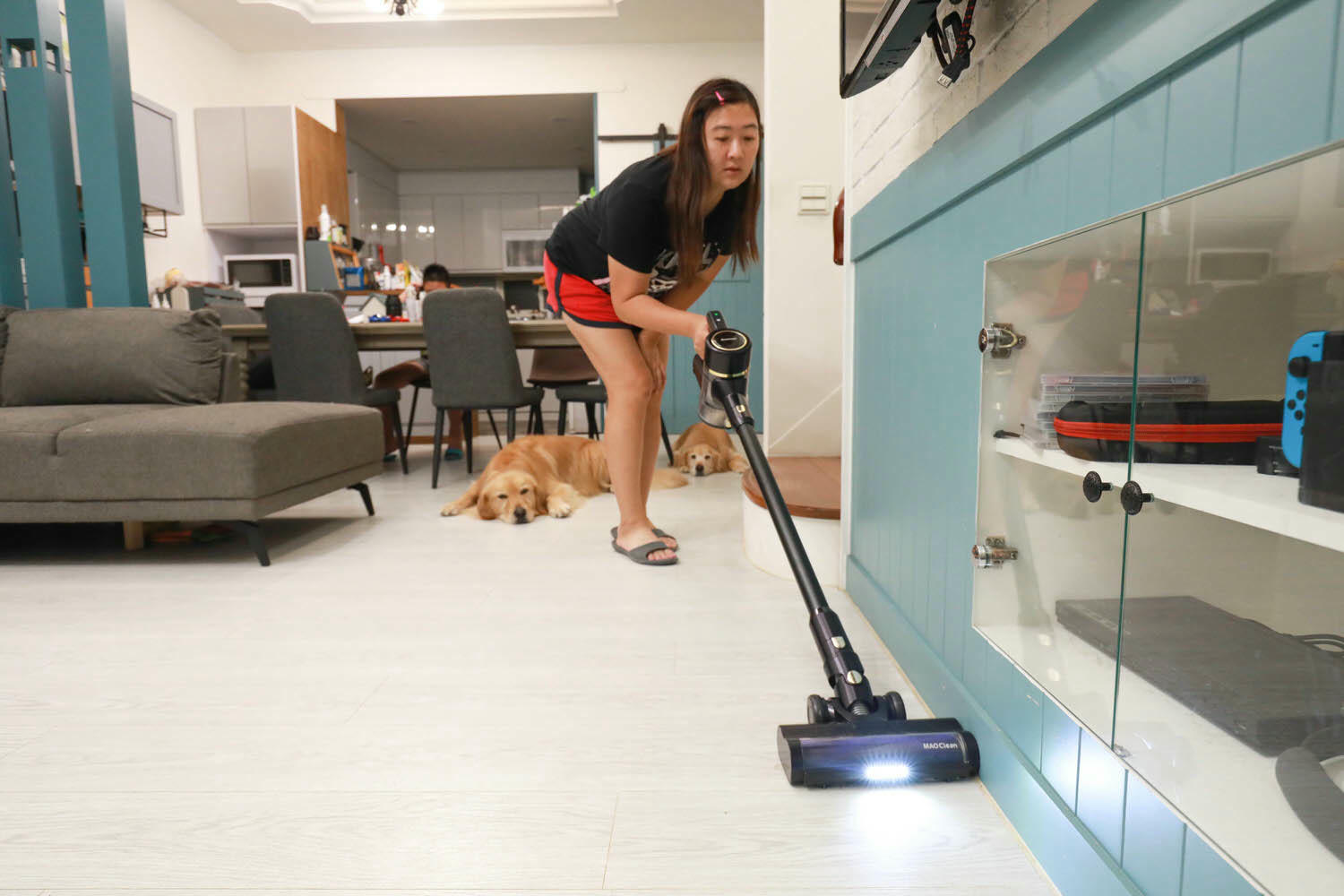 Bmxmao MAO Clean M8智慧偵測電動濕拖無線吸塵器|打造乾淨無瑕的寵物居家環境、吸塵拖地除蟎一次清潔完成、濾網永久免費送 - 第2張圖 Bmxmao MAO Clean M8智慧偵測電動濕拖無線吸塵器|打造乾淨無瑕的寵物居家環境、吸塵拖地除蟎一次清潔完成、濾網永久免費送