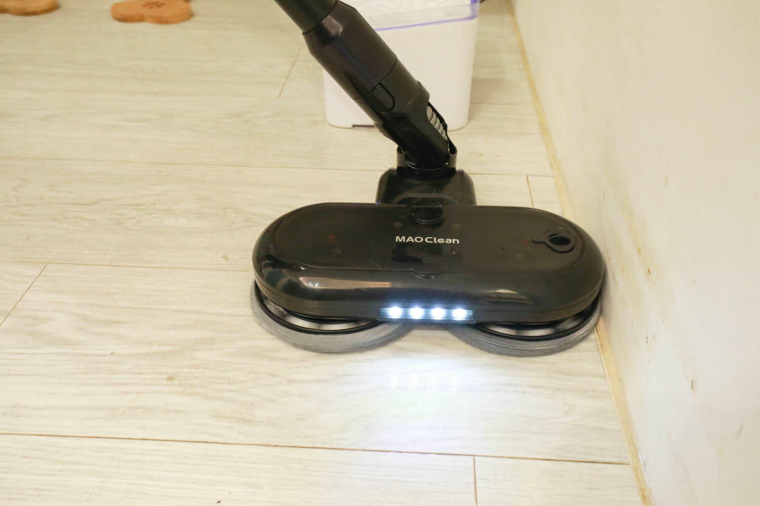 Bmxmao MAO Clean M8智慧偵測電動濕拖無線吸塵器|打造乾淨無瑕的寵物居家環境、吸塵拖地除蟎一次清潔完成、濾網永久免費送 - 第22張圖 Bmxmao MAO Clean M8智慧偵測電動濕拖無線吸塵器|打造乾淨無瑕的寵物居家環境、吸塵拖地除蟎一次清潔完成、濾網永久免費送